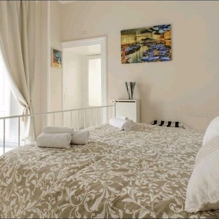 نابولي Borgo Santa Lucia Apartment المظهر الخارجي الصورة